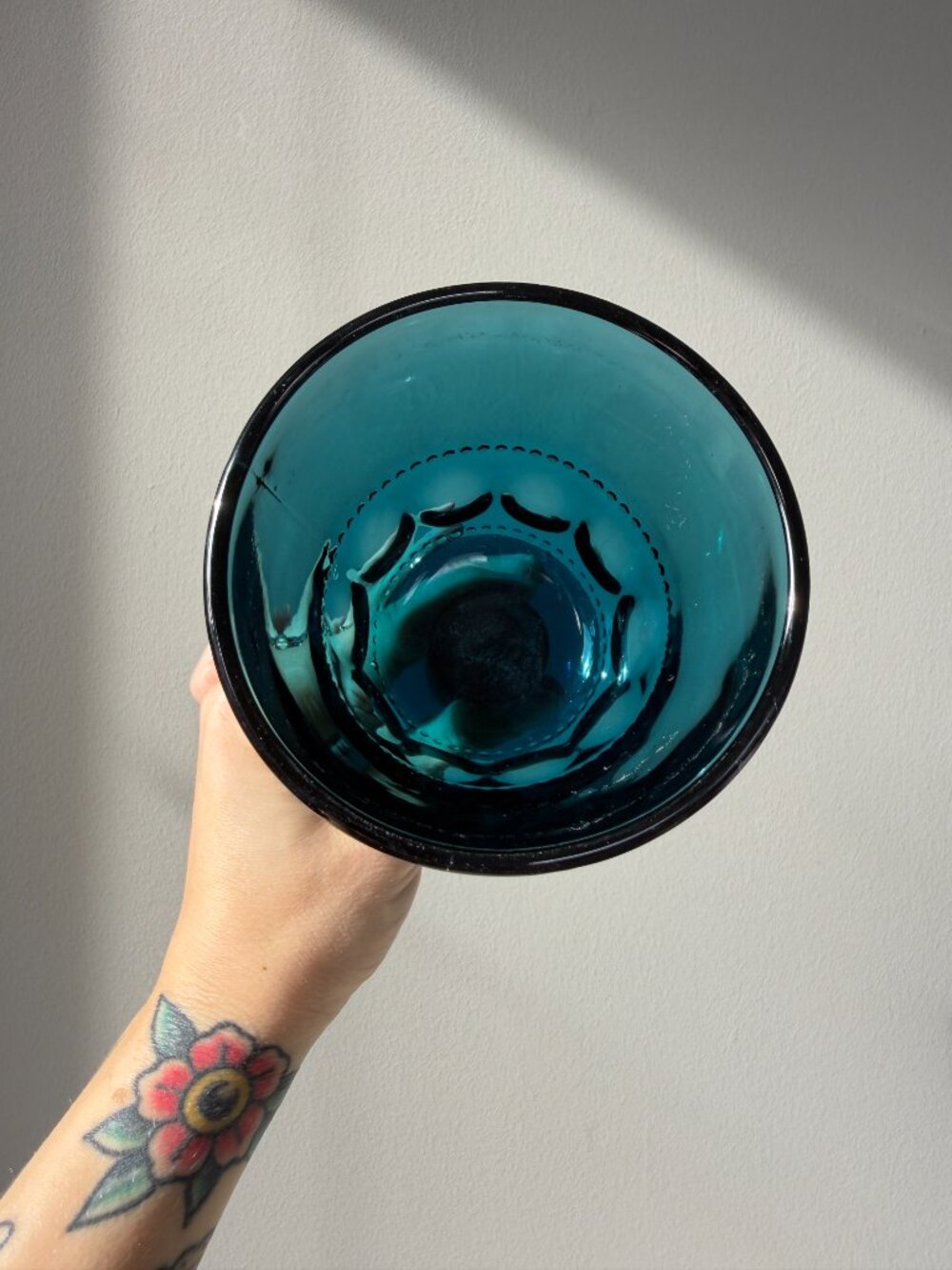 3/$30 🌟 Vintage King's Crown Blue Thumbprint Glass - Picture 5 of 6